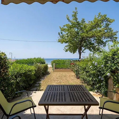 Blue Pearl-beachfront Maisonette Nikiti (Sithonia)