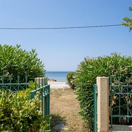 Blue Pearl-beachfront Maisonette * Nikiti (Sithonia)